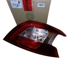 Lamp Parem Uus Originaal 9677817580 Peugeot