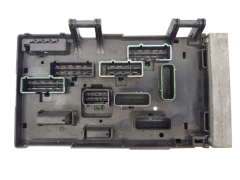 Kaitsmete kast Chrysler 04869001AJ 04869204AM 19752