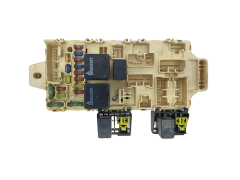 Kaitsmete kast 2J10-0262 Mitsubishi