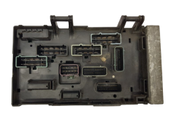 Kaitsmete kast Chrysler 04869001AJ 04869204AM 19750