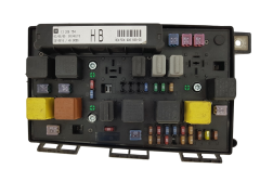 Moodul 13206754 5DK008668-38 HB Opel GM 1556