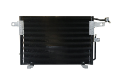 Konditsioneeri kondensaator 4A0260403A 22601775601 Audi 100 Vika