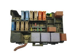 Kaitsmete kast Renault 8200283131 D 55RDYI0A8 LEAR