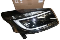 Esituli Parem Uus Originaal 260103799R Renault Trafic 3