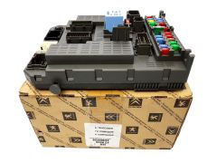 Kaitsmete kast Originaal Citroen Peugeot C8 807 6580S4 1400310480