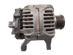 Generaator Citroen Peugeot Fiat 504087183 024325122 110A Bosch