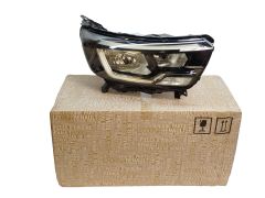 Esituli Parem Renault 260100108R Originaal