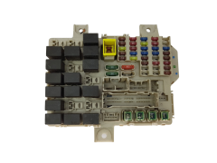 Kaitsmete kast MN108319 Mitsubishi