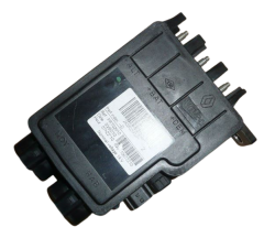 Kaitsmete kast Originaal Renault Laguna III 243800002R