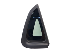 Kereaken Parem Taga Renault Clio 4 833067947R Uus Originaal