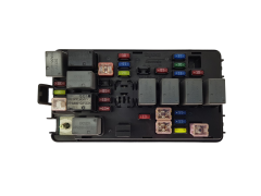 Kaitsmete kast Chevrolet 96427973 Tyco 20202