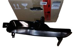 Suunatuli Parem Uus Originaal 261306376R Renault Megane 4