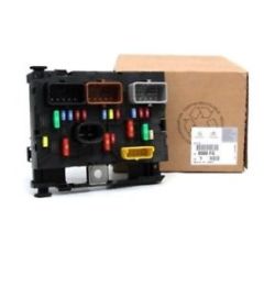 Kaitsmete kast Uus Originaal Citroen C4 Picasso 6500FG 6500AZ