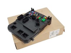 Juhtplokk BSI E01-00 Citroen Peugeot 6580T4 9657999680 Uus Originaal Juhtplokk BSI E01-00 Citroen Peugeot 6580T4 9657999680 Uus Originaal