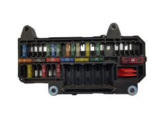 Kaitsmete kast BMW 61136900583-01 10688710