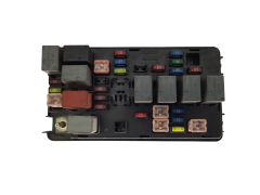 Kaitsmete kast Chevrolet 96427973 Tyco 20151