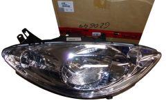 Esituli Parem Uus Originaal 620649 6206.49 Peugeot 1007 Esituli Parem Uus Originaal 620649 6206.49 Peugeot 1007