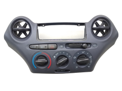 Soojenduse Juhtseade A/C Toyota Yaris 758277 758268-701B