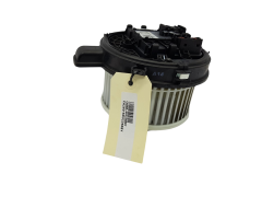 Salongi Ventilaatori Mootor Opel Astra K 13497776 0130309503 3236