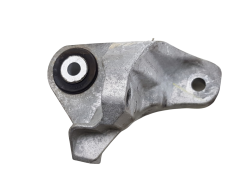 Kinnitus, Klamber Ford BV61-6P093-RC