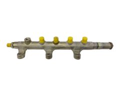 Sissepritse Juhtmed 8200023961 0445214025 Renault 2.2 2.5 DCI