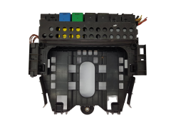 Kaitsmete kast A1695450001 550000570 1418562-1 Mercedes-Benz 20642
