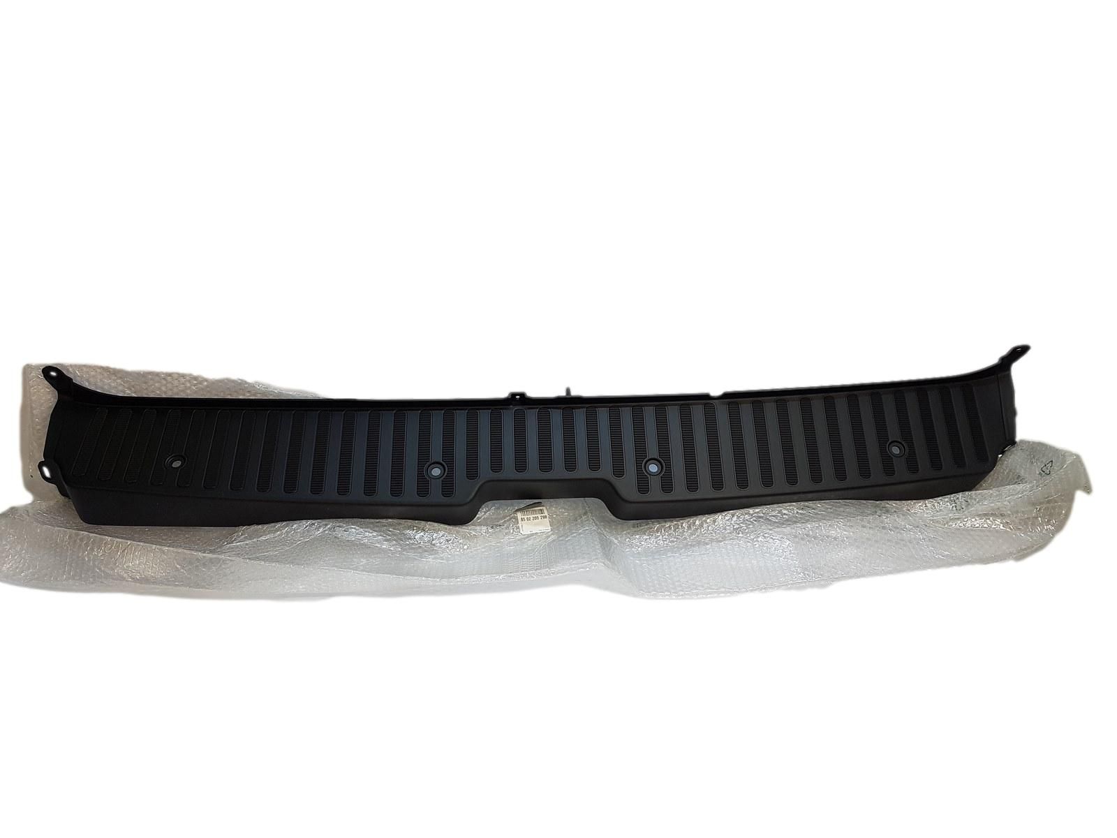 Põrkeraua Liist Taga Renault Opel Nissan 850220029R Originaal main product photo