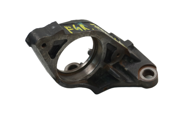 Veovõlli kinnitus 8200133511 Renault 8200502735 1.9 DCi 2.0 16v F4R main product photo