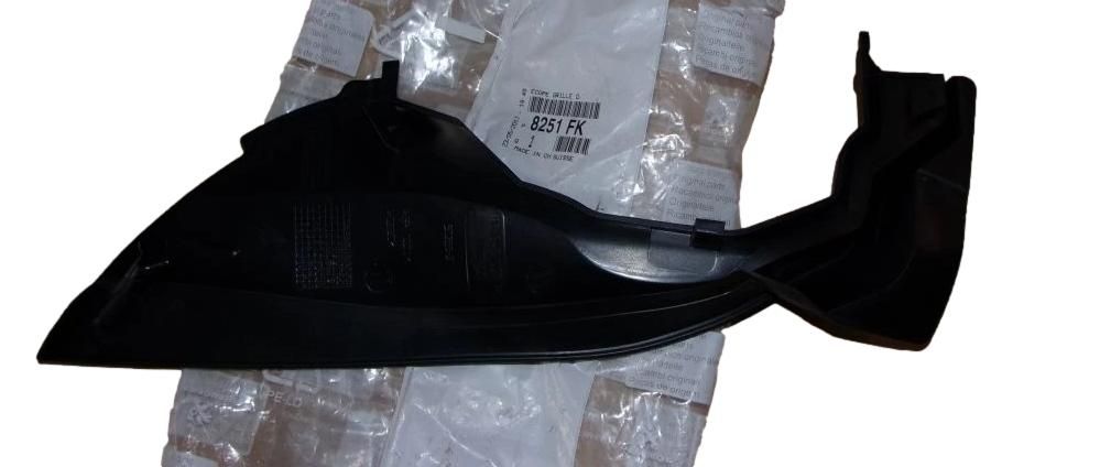 Tuuleklaasi Alusplaat Parem Originaal 8251FK 8251.FK Citroen main product photo