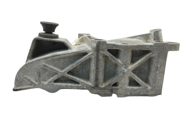 Mootorikinnitus 8200140436 Renault 2.2 dci main product photo